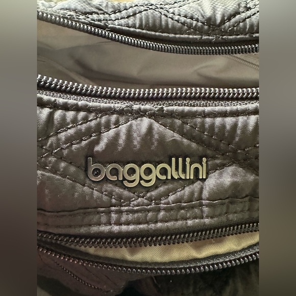 BAGGILLINI Black Quilted Multi Pocket Crossbody - Picture 11 of 11